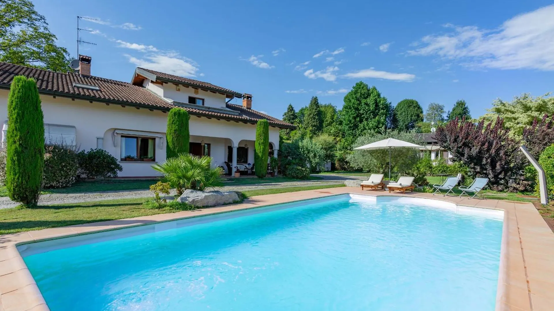 Villa Rosa - Harmonious And Welcoming Brebbia